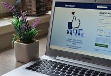 4 Awesome Tips: How To Put Your Facebook Marketing Strategy In The Right Place Put Your Facebook Marketing Strategy In The Right Place